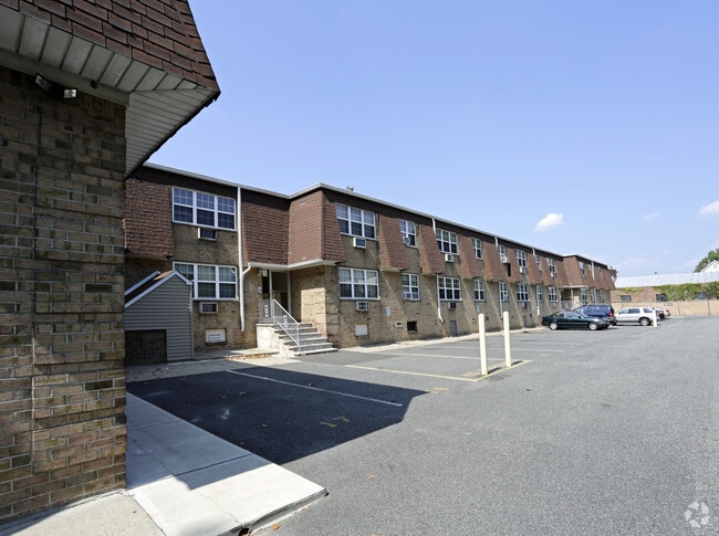 River Drive Village Apartments