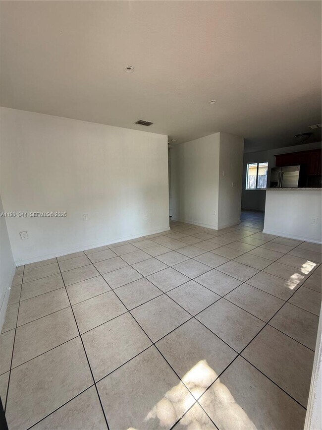 Photo - 3815 NW 13th Ave Unit 2