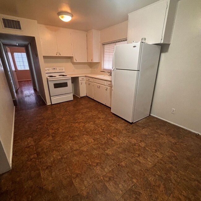 Photo - Bright 2 Bed / 1 Bath Home in Tempe