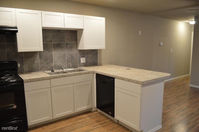 Photo - 721 S Olympia Ave