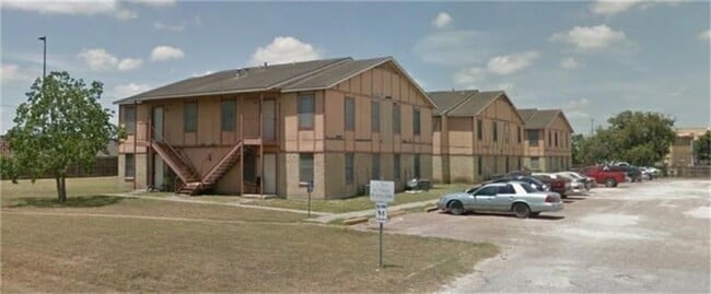 Photo - 2200 N Adams St