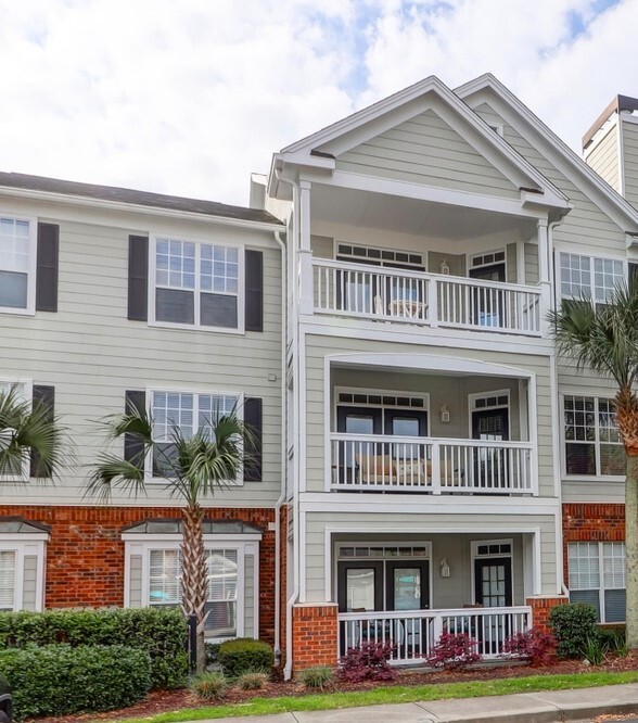 Building Photo - 45 Sycamore Ave Unit 1735