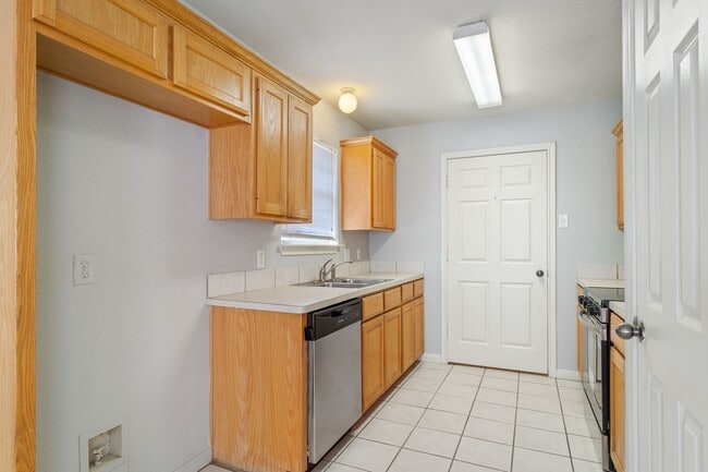 Photo - 10316 Hyacinth Ln