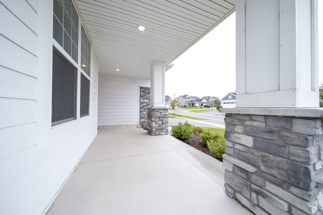 Photo - 18362 Greenstone Way
