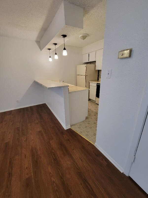 Photo - 203 Sprucewood Ln Unit B