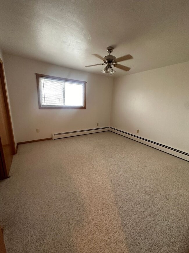 Photo - Five Roses-Ellsworth Bldg. #3 Unit 3725 Ellsworth Ave.