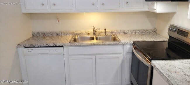 221 Columbia Dr Unit 133