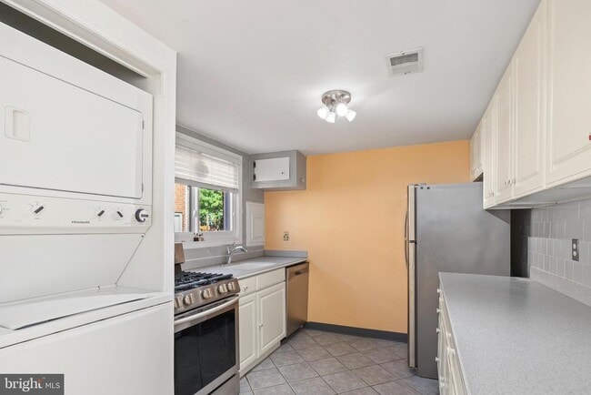 Photo - 609 Jefferson St