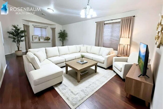 Photo - 2030 W Carson Rd