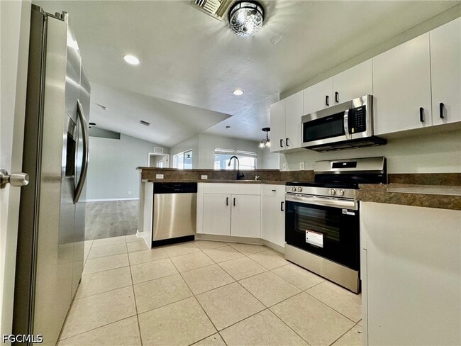 Photo - 714 Knox Ave S