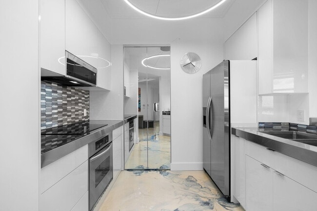 Photo - 347 N New River Dr E Unit Ph7