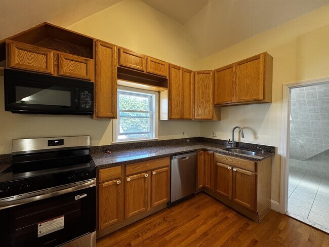 Photo - 30 Hume Ave Unit 3