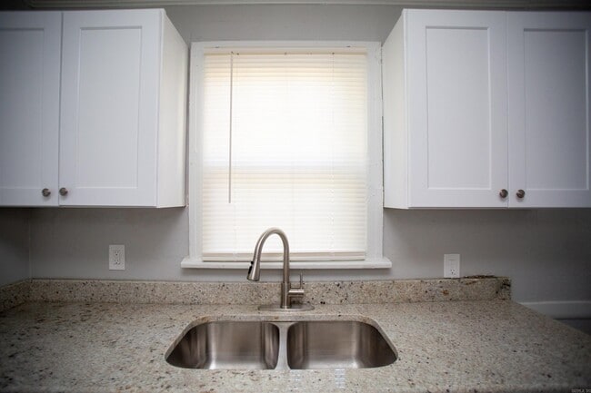 Photo - 1412 Peyton St
