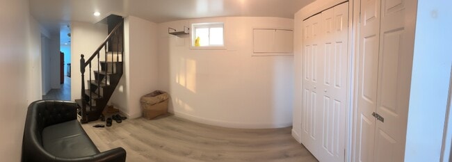 espacio compartido de la sala de estar - 1114 E 35th St