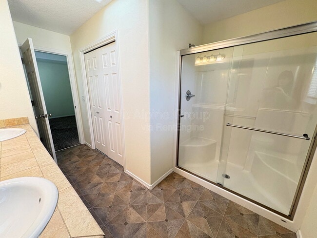 Photo - 1430 NE Glen Ellen Dr