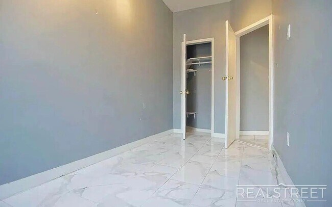 Photo - Gates Avenue Unidad 1