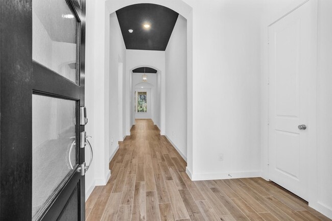 Photo - 256 Sky Top Dr