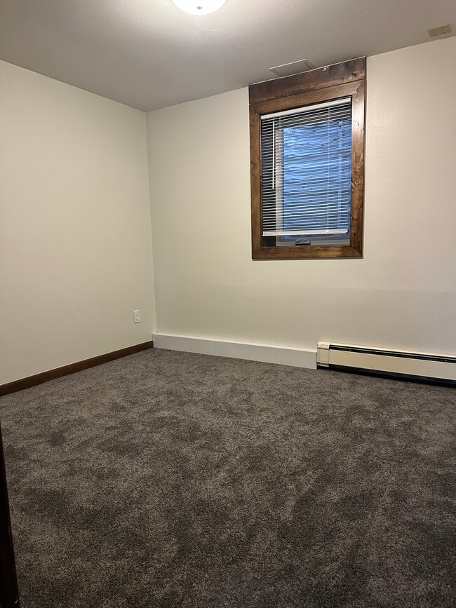 Bed 1 - 401 N Madison St Unit 3