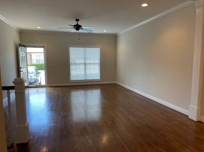 Photo - 144 Saint James Pl Townhome