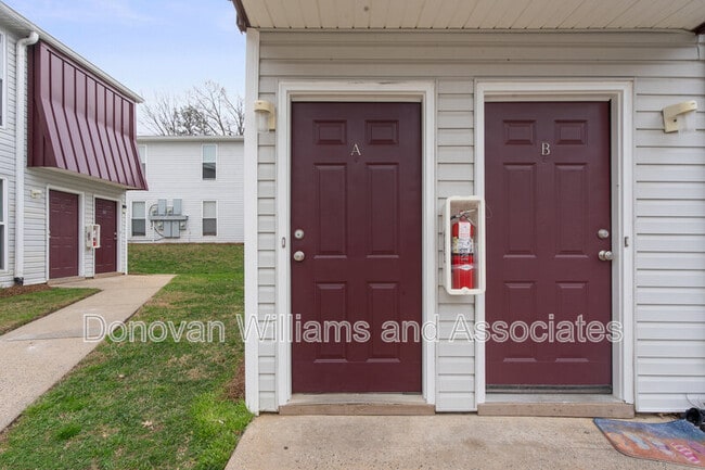 Building Photo - 4620 Central Ave Unit K