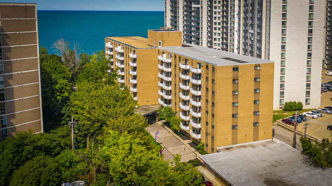 Photo - The Riviera Apartments
