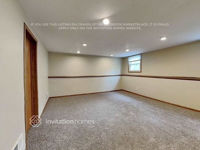 Photo - 2457 Spruce Pl