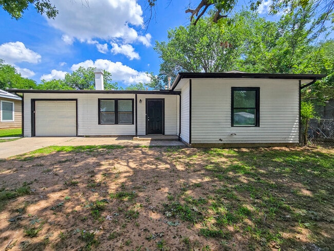 Photo - 601 Brookfield Dr
