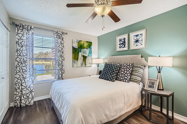 Lakeside Central Apartments