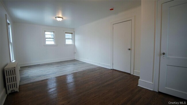 Photo - 27 Lawrence Ave Unit 2