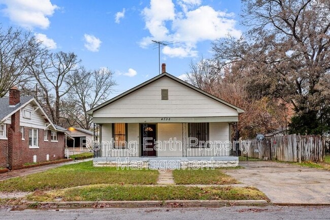 Photo - 4732 Court S