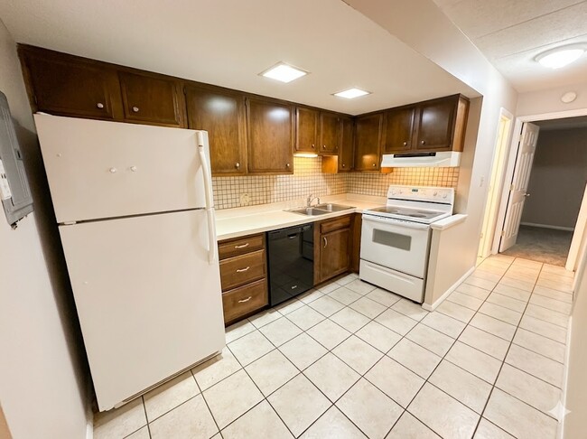 Building Photo - 956 S Lincoln St Unit 956.5