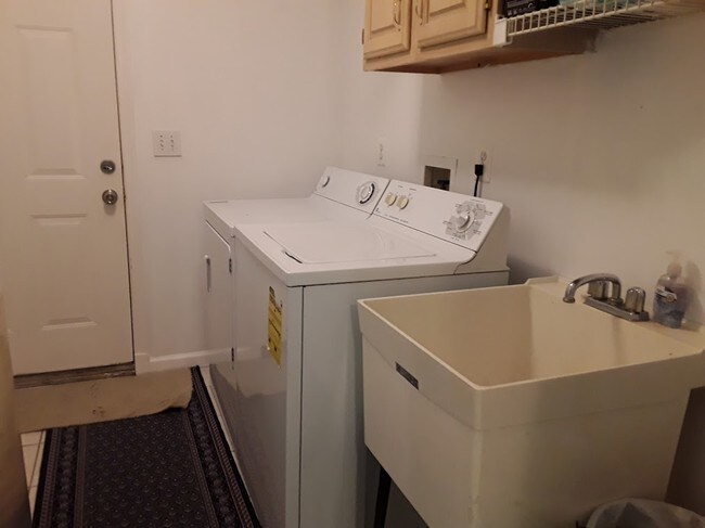 Photo - 717 Freehold Rd