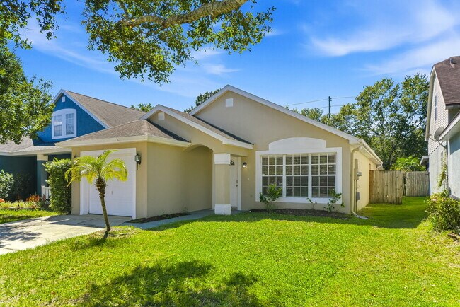 2640 Woods Edge Cir