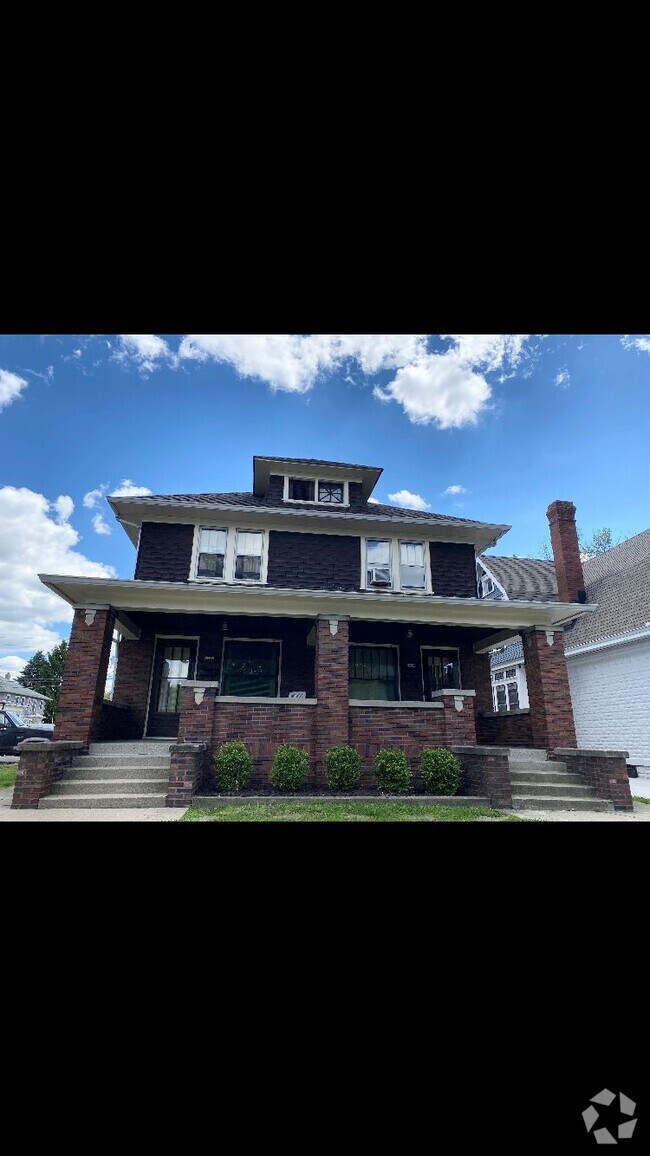 Building Photo - 1311 Woodlawn Ave Unit 1311 Rental