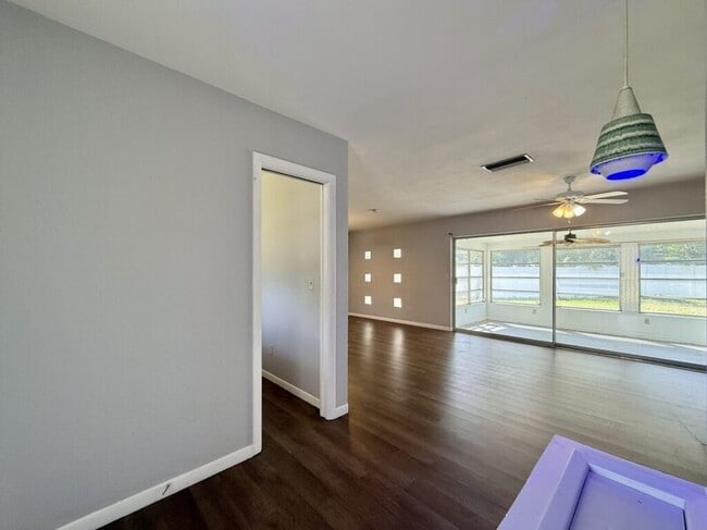 Photo - 10901 117th Ave