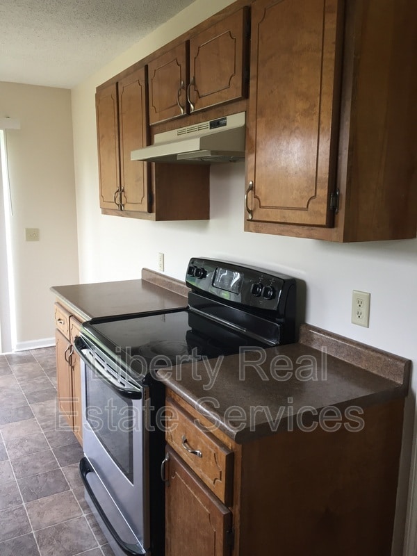 1402 Desert Storm Dr