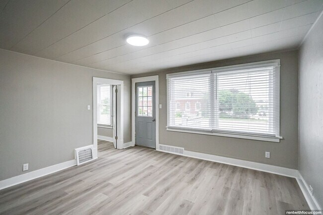 Photo - 433 Ahnaip St Unit 433