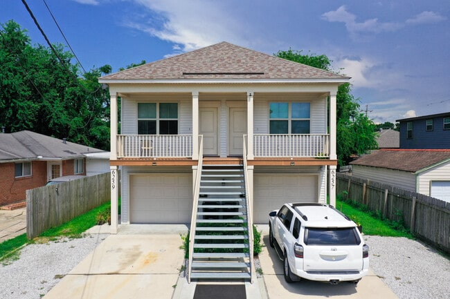 Building Photo - 6259 Vermillion Blvd Rental