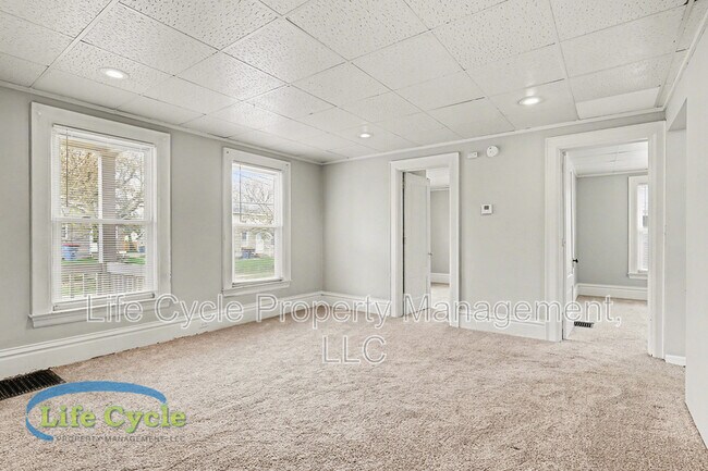 Photo - 18 Indiana Ave SW