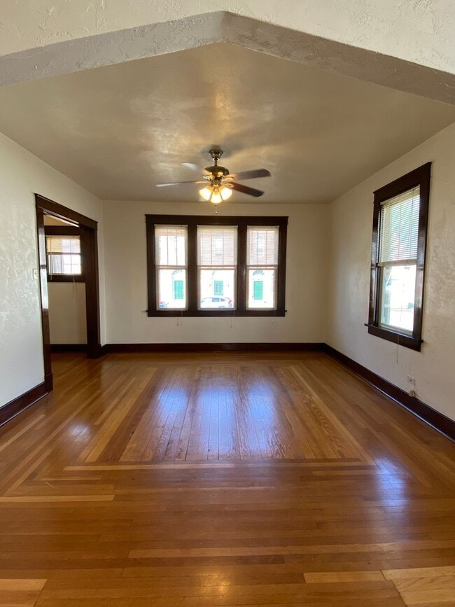314 W Main St