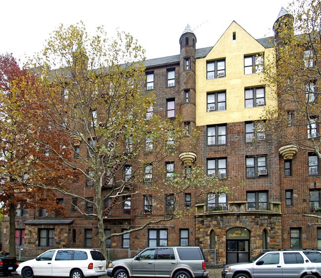 100 Lefferts Ave
