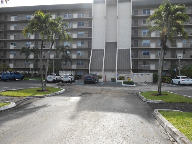 Photo - 3150 W Rolling Hills Cir Condo Unit 605