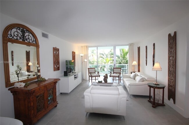 Photo - 5161 Collins Ave Unit 408