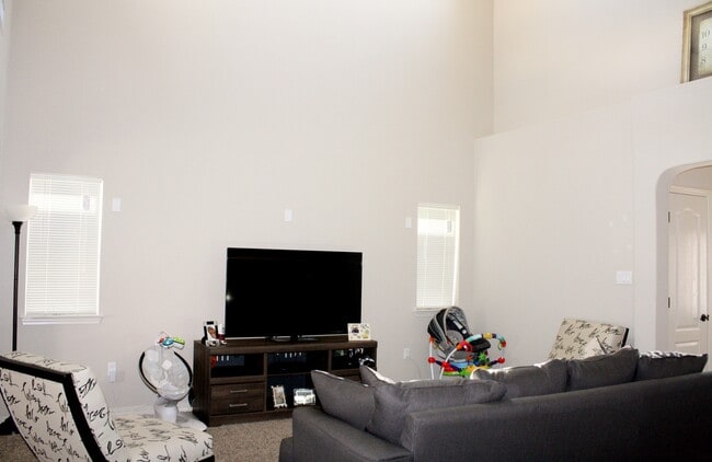 Photo - BEAUTIFULLY MAINTAINED EASTSIDE HOME AVAILABLE