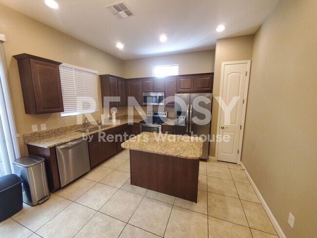 Photo - 1367 S Country Club Dr