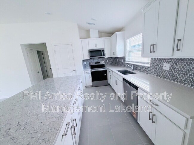 Photo - 524 Carya Wy