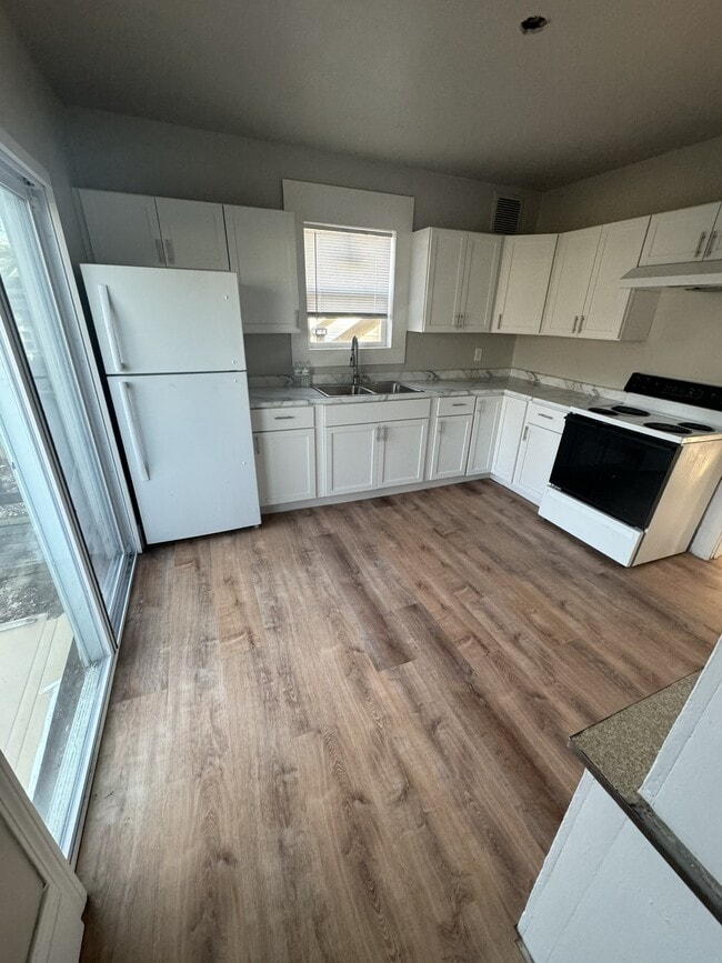 214 E Winnebago St Unit 214 Lower
