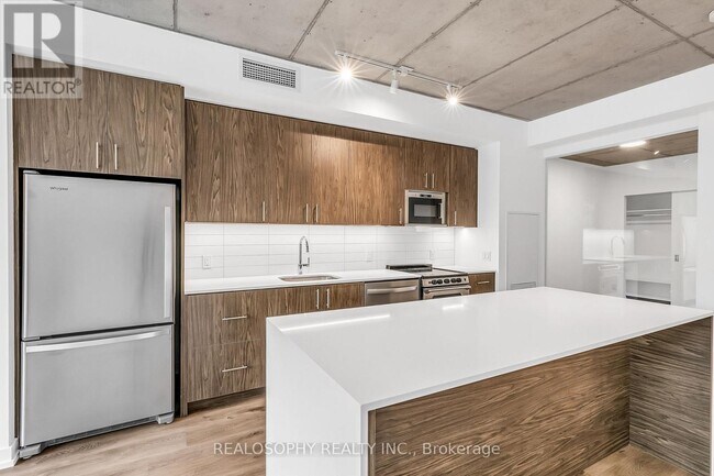 Photo - 115 Larchmount Ave Unité 405