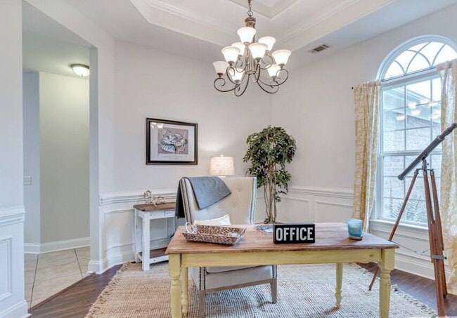 Photo - 598 Bristol Wy