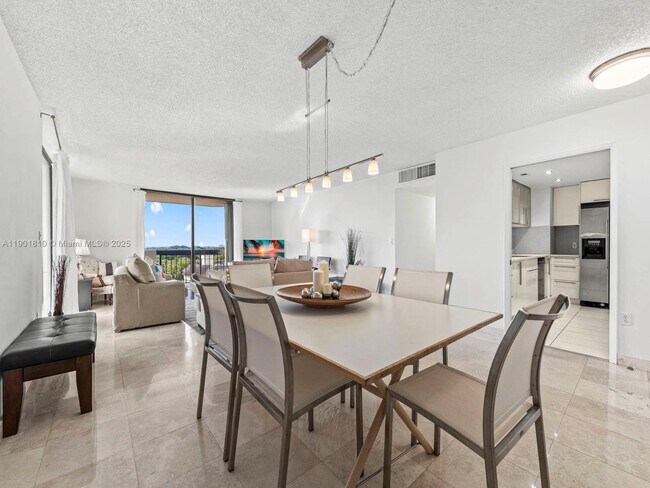 Photo - 600 Biltmore Way Unit 902